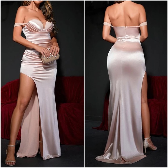 Luxurious Off Shoulder Evening Wedding Formal Maxi Dress - Picture 2 of 5